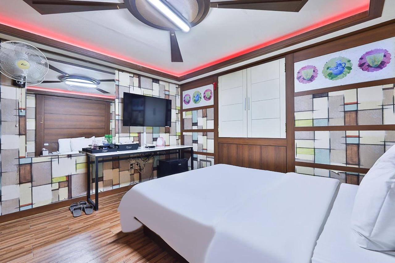 Picasso Motel Séoul Extérieur photo