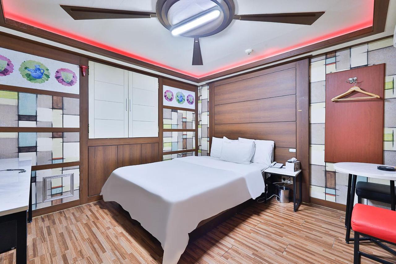 Picasso Motel Séoul Extérieur photo