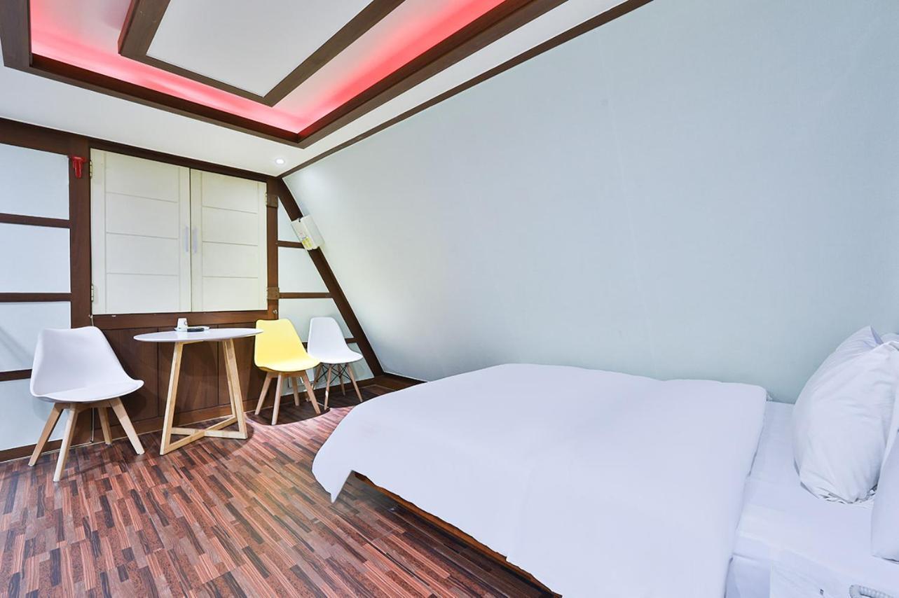 Picasso Motel Séoul Extérieur photo