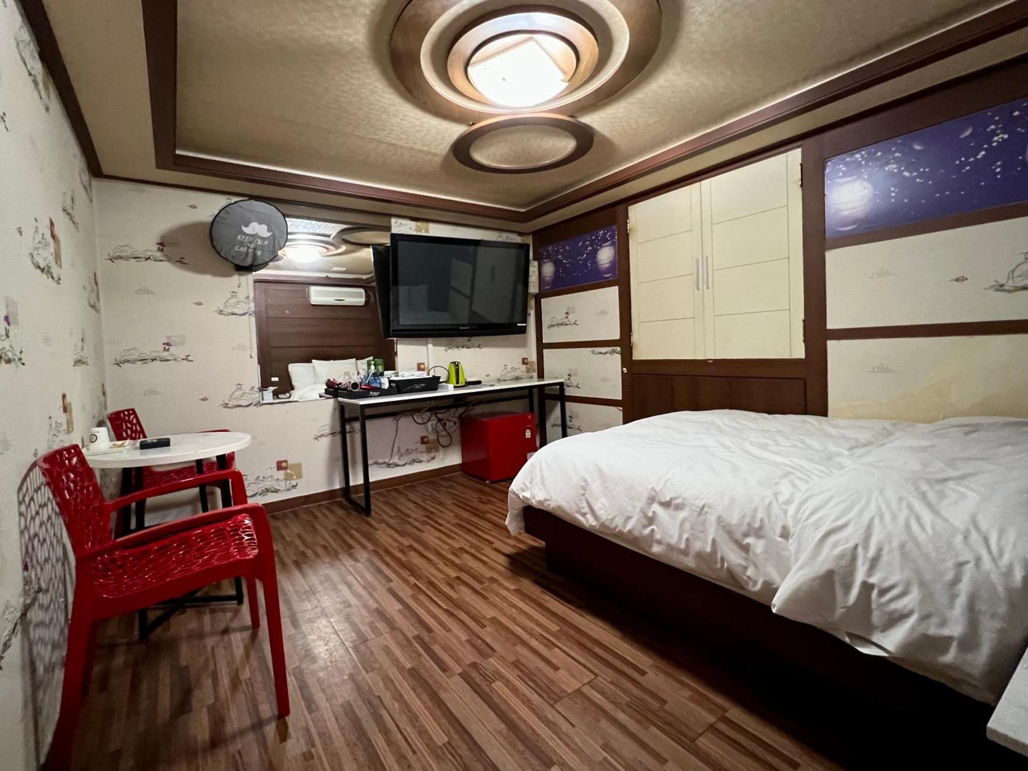 Picasso Motel Séoul Extérieur photo