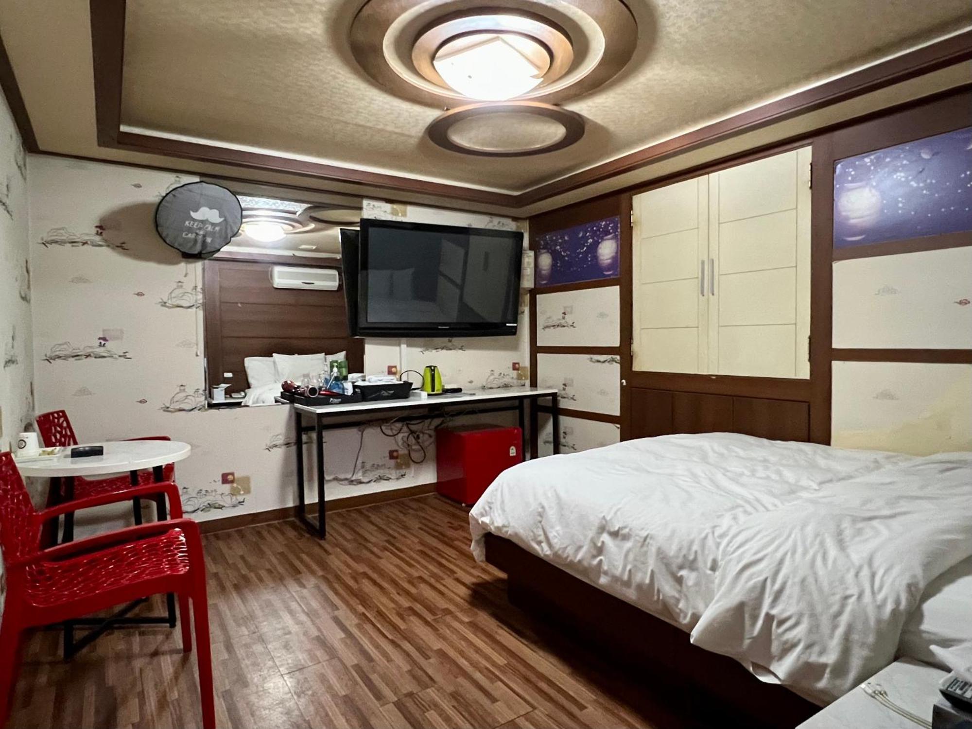 Picasso Motel Séoul Extérieur photo