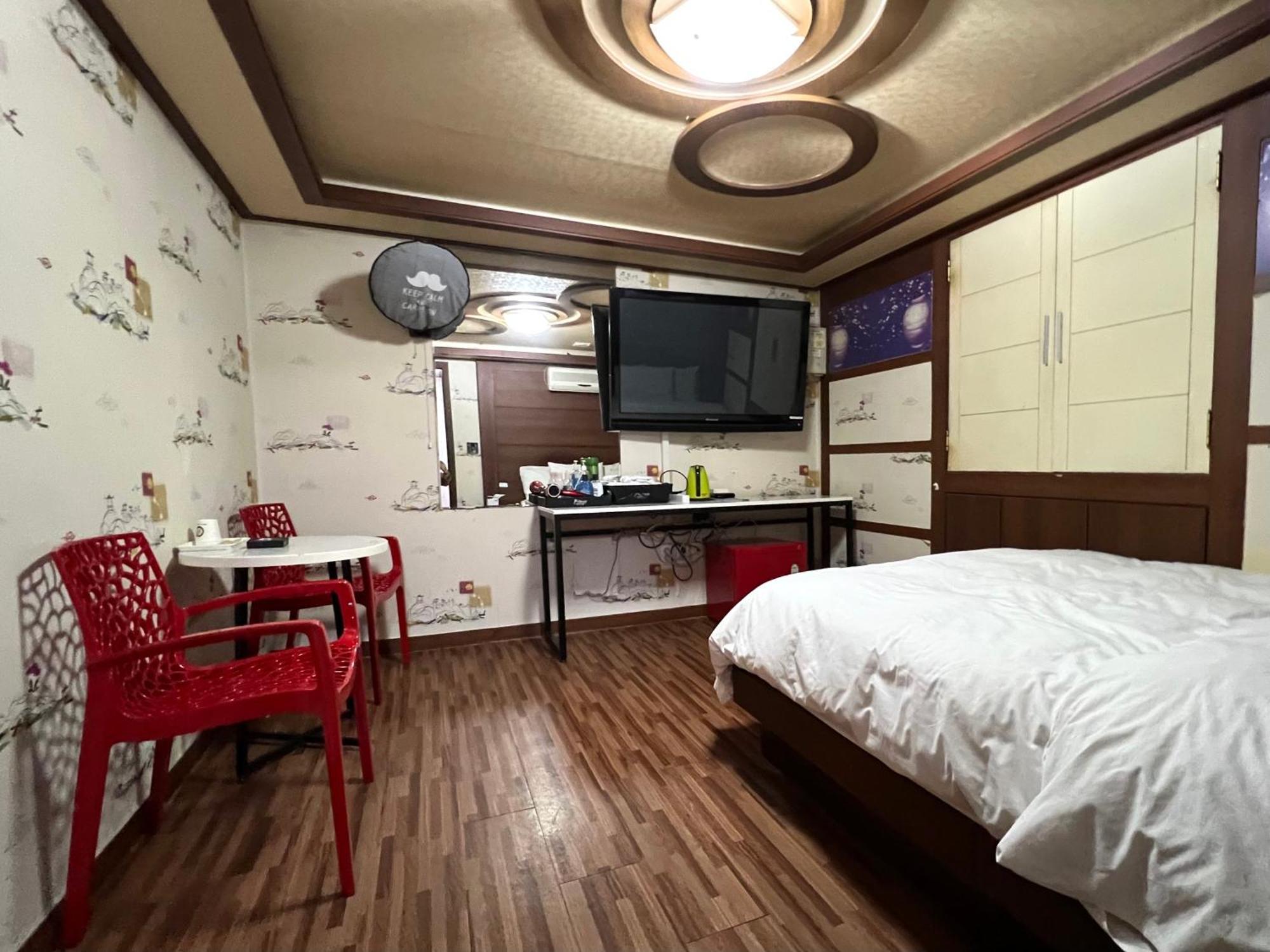 Picasso Motel Séoul Extérieur photo