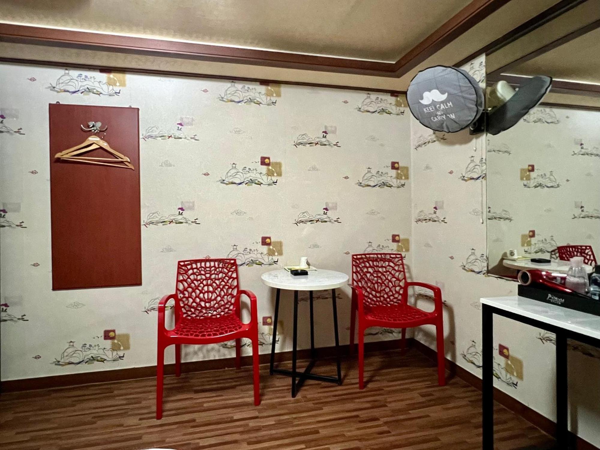 Picasso Motel Séoul Extérieur photo