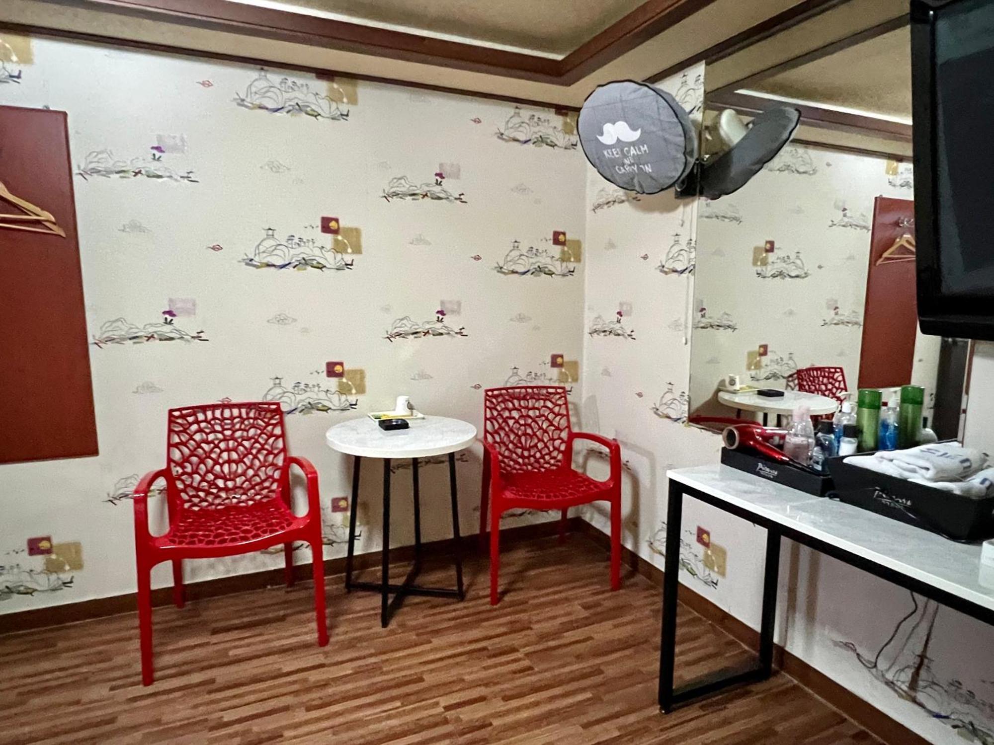 Picasso Motel Séoul Extérieur photo